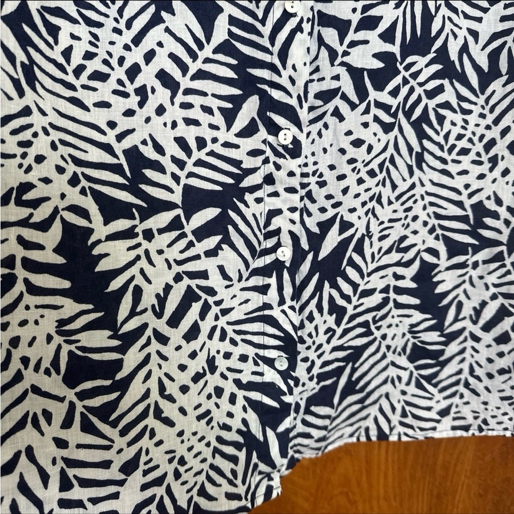 blouse - Picture 2 of 8